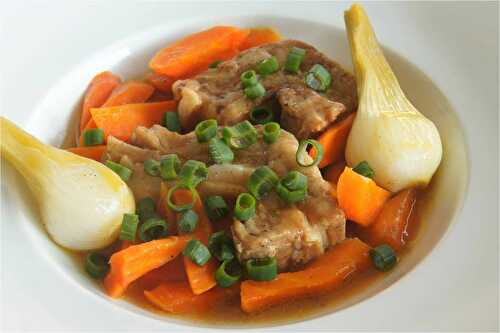 Tendron de veau, carottes et oignons confits