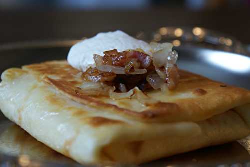 Naleniki ruskie----Crêpes farcie à la russe (recette polonaise) ----qui goûte le pierogi