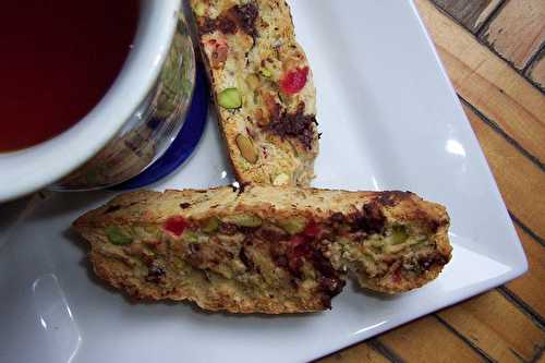 Biscotti aux pistaches,chocolat noir et cerises confites...