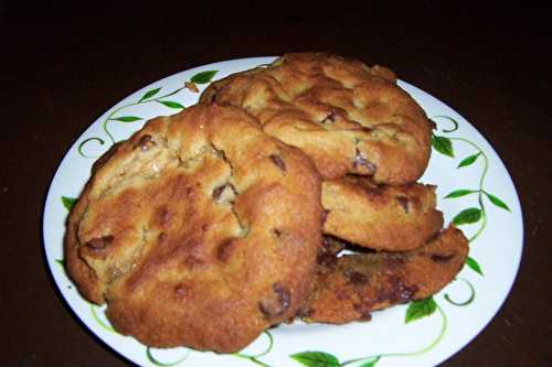 Cookies aux pépites de chocolat et morceaux de chocolat noir