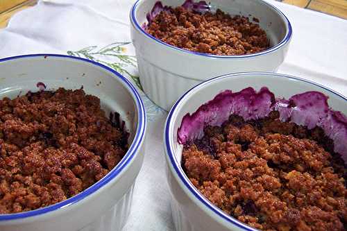 Crumble de pain d'épice aux bleuets(myrtille) et chocolat noir....