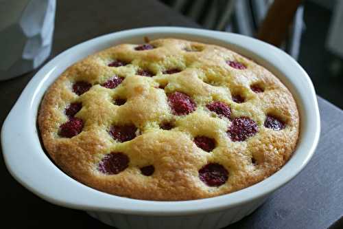 Gâteau improvisé pour satisfaire ma dent sucrée...( aux framboises)