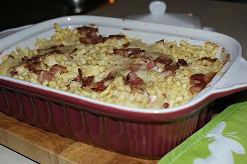 Gratin de fromage suisse et pâtes au lardons