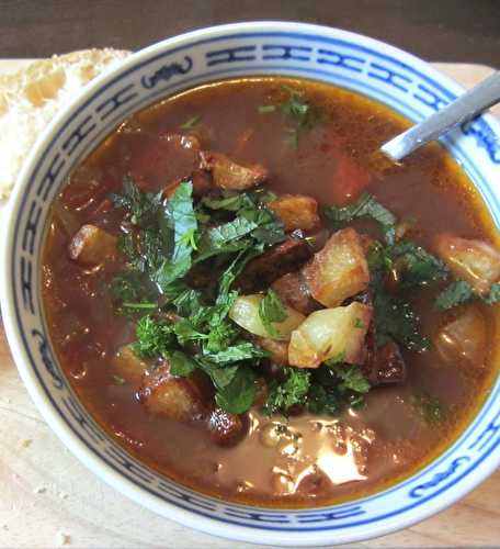 Soupe tomatée aux boulettes d'agneau