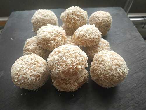 Gâteaux boules de coco confiture - La cuisine d'Elyano