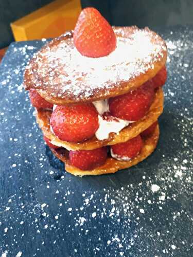 Mille-feuille aux fraises de Cyril Lignac sur M6 dans tous en cuisine