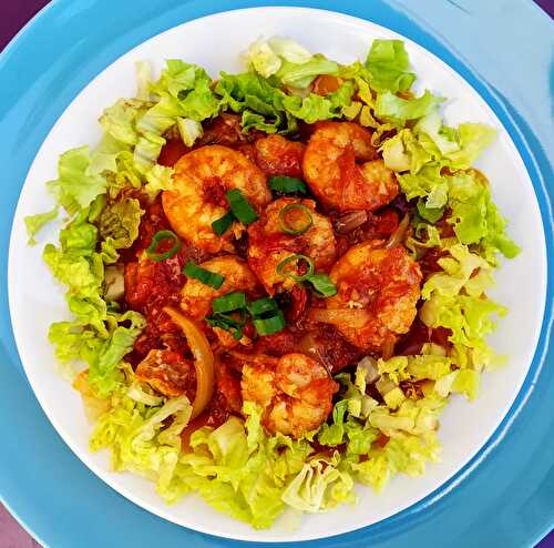 Crevettes à la sauce tomate et au curry
