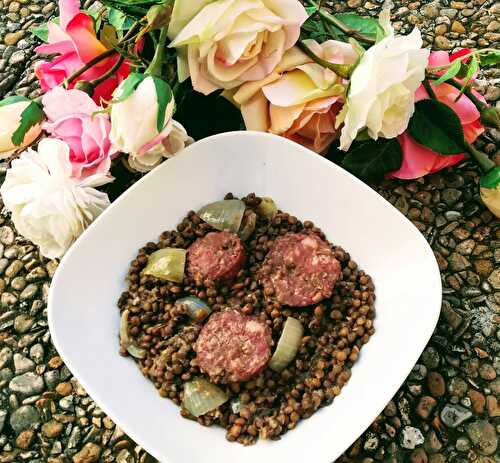 Lentilles vertes à la saucisse de Morteau