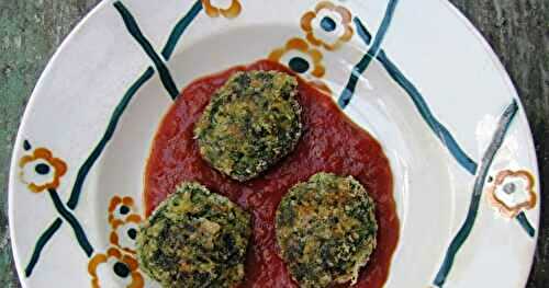 Boulettes d'épinards à la sauce tomates