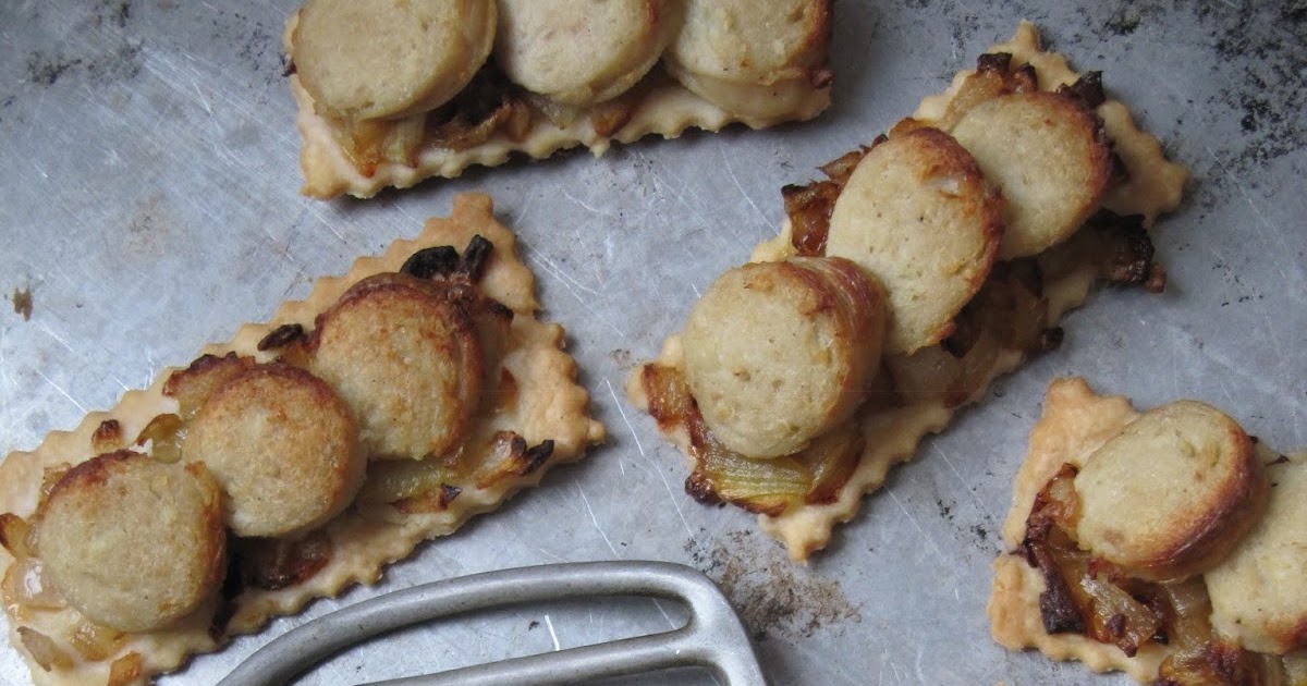 Des mini quiches au boudin blanc & confit d'oignons dans les Ardennes