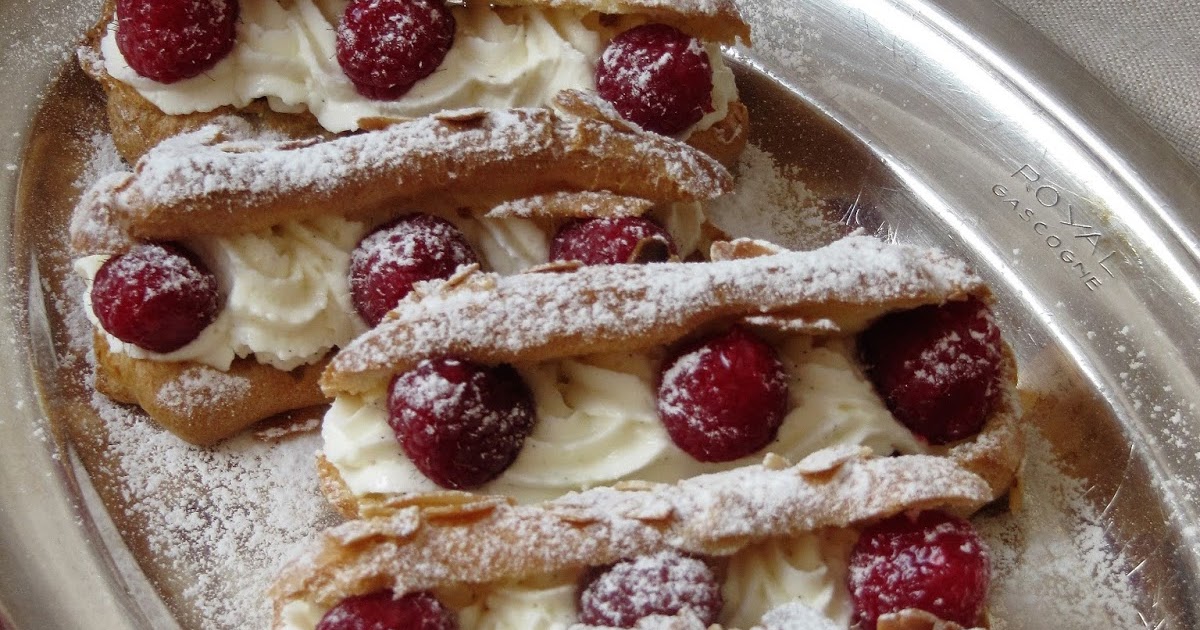 Eclairs à la Chantilly & aux framboises