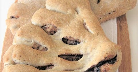 Fougasse à la tapenade noire