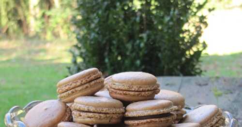 Macarons au café