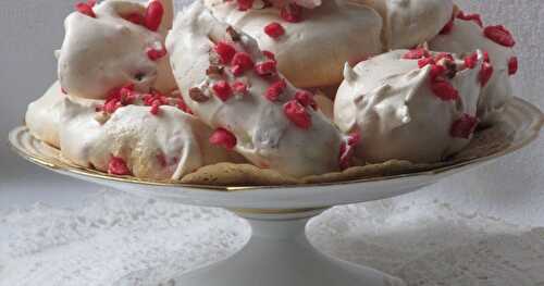 Meringues aux pralines roses