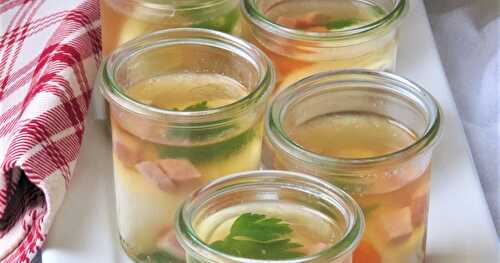 Oeufs pochés en gelée au jambon