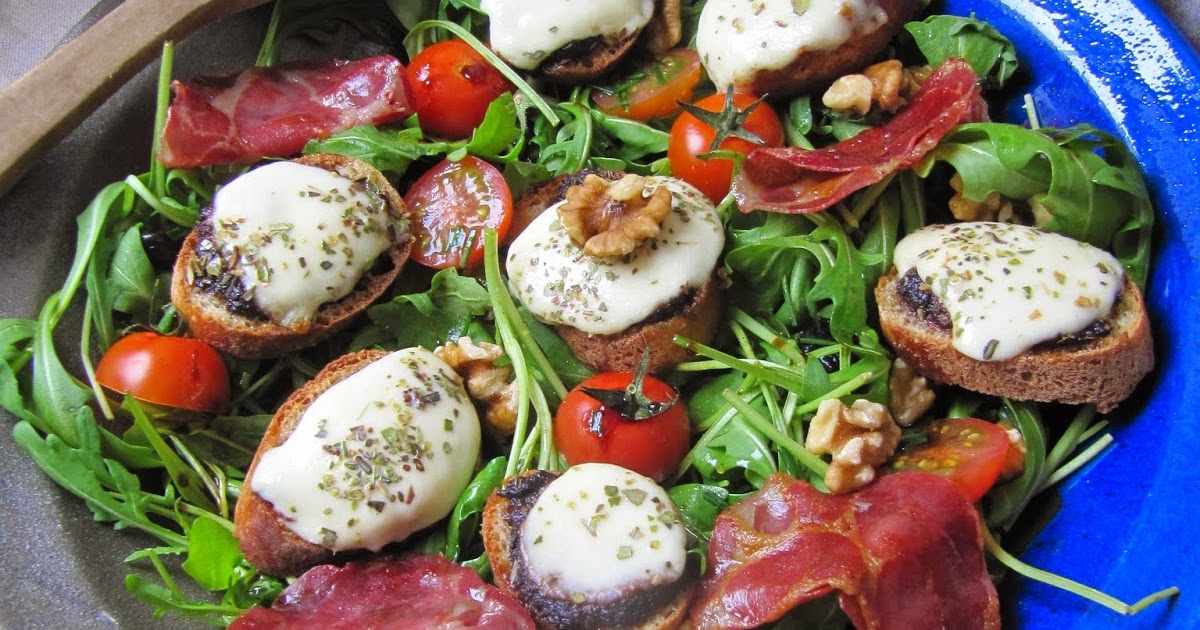 Roquette aux croûtons à la tapenade