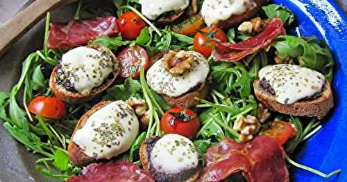 Roquette aux croûtons à la tapenade