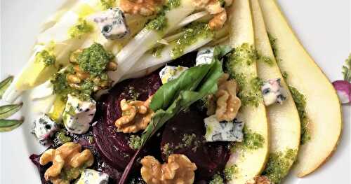 Salade de betterave, d'endive et de poire à la fourme d'Ambert