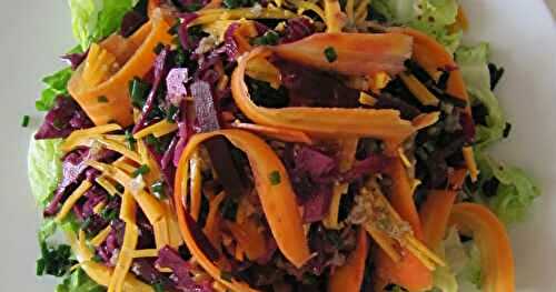Salade de chou rouge à la betterave, carotte & mimolette