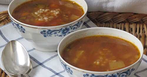 Soupe à l'orge perlé & au chou blanc