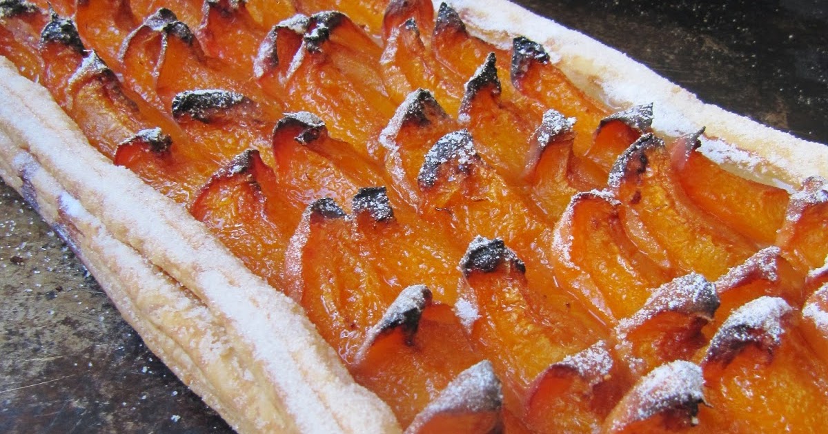 Tarte au mètre aux abricots