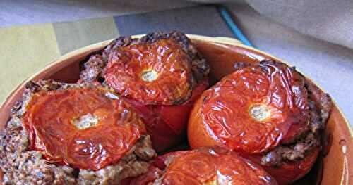 Tomates farcies au chèvre et aux noix