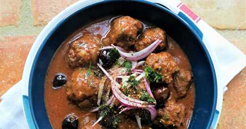 Salmis de boulettes (ragoût de boulettes au vin rouge)