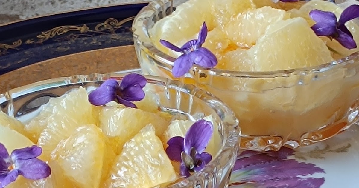 Pamplemousse au caramel et aux violettes