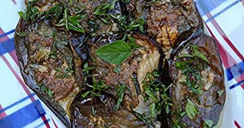 Aubergines aux anchois et à l'origan frais 