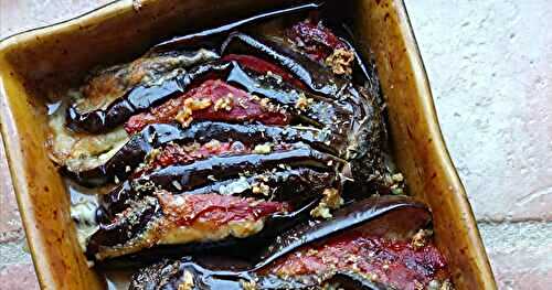 Aubergines en éventail au poivron 