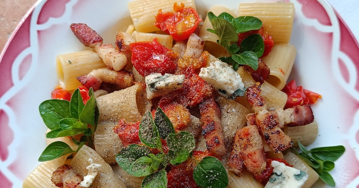 Pâtes au Bleu, tomates cerise et lardons 