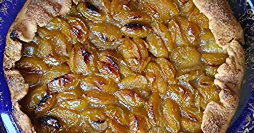 Tarte rustique aux prunes & poussière de lune 