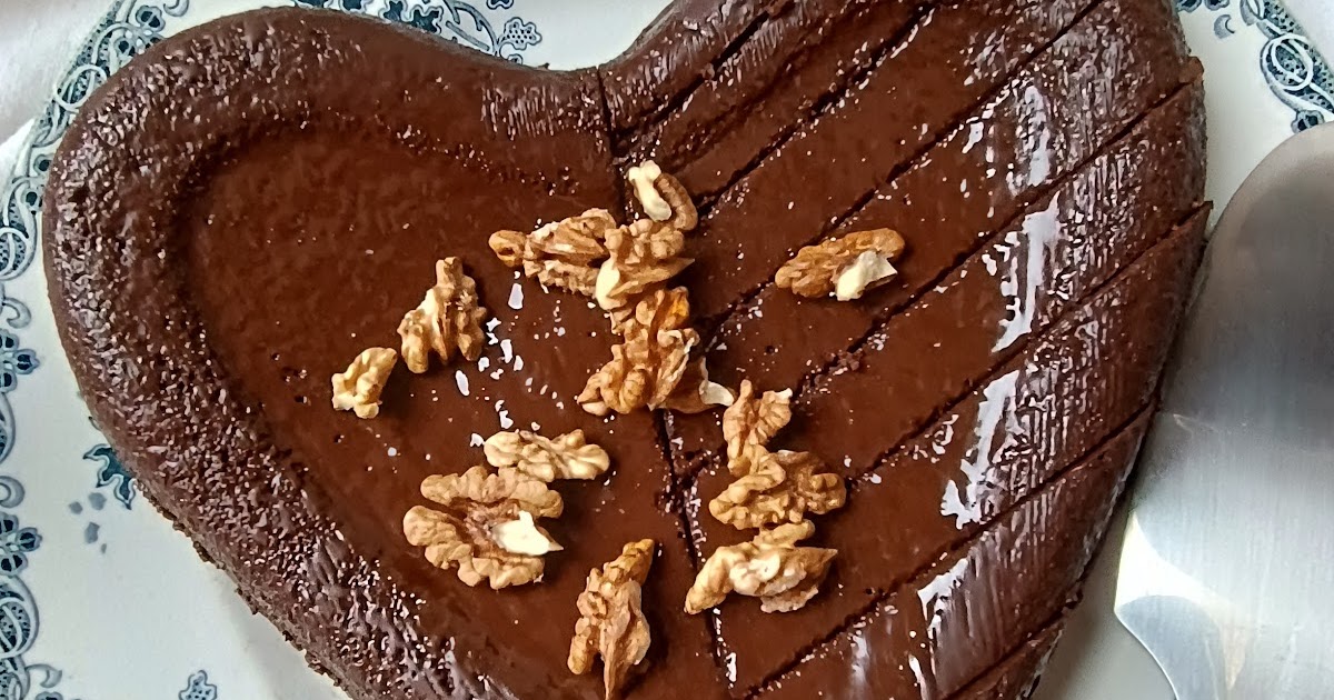 Gâteau au chocolat et aux noix pour la Saint Valentin