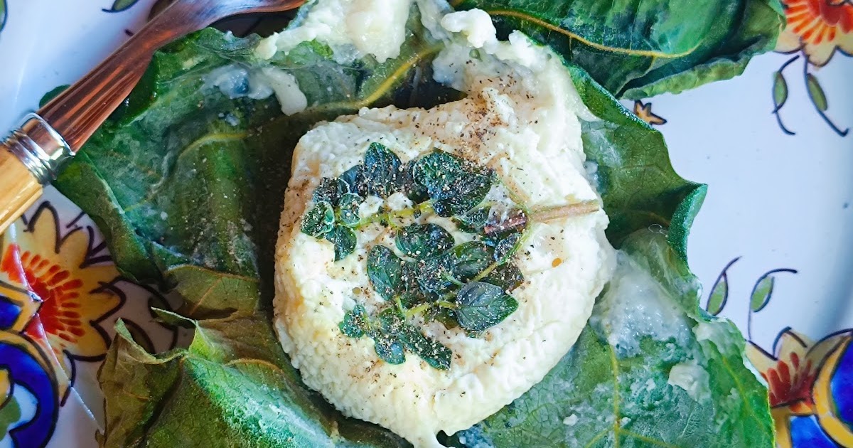Chèvre chaud en feuille de figuier
