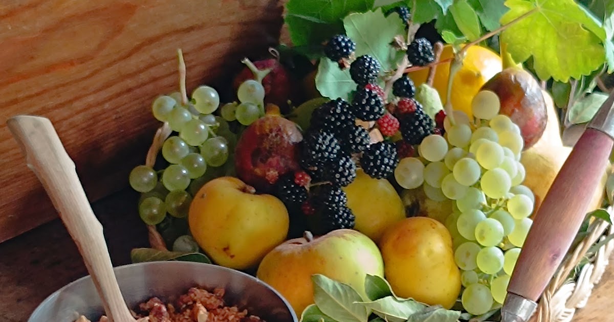 Compote de pommes et mûres au granola