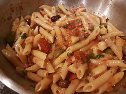 Penne à la morue, façon puttanesca