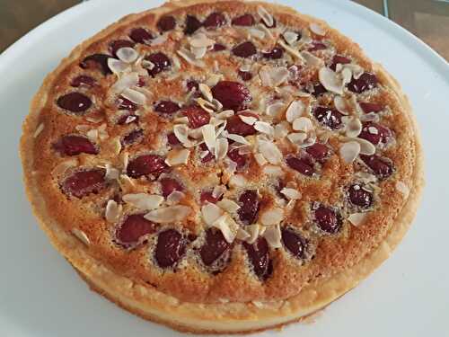 Tarte aux cerises et aux amandes, parfumée à l'Amaretto