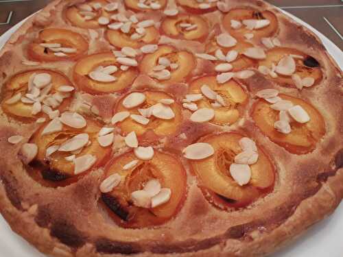 Tarte express aux abricots et aux amandes