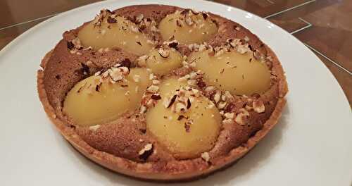 Tarte noisettine aux poires et chocolat