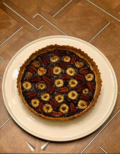 Tarte à la banane, cacao et noix de Pécan