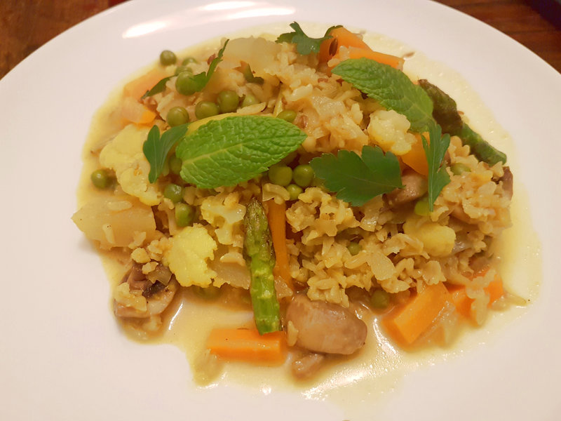 Biryani de légumes de printemps