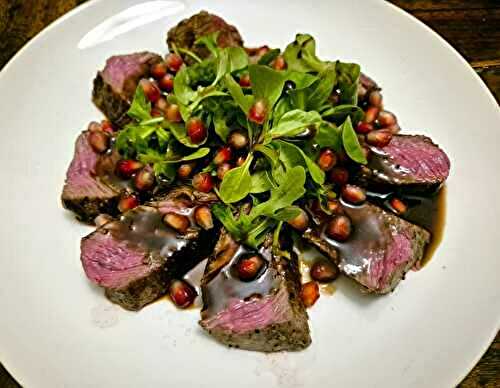 Boeuf grillé, sauce à la grenade et au balsamique