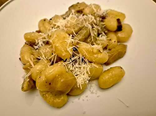 Gnocchi aux artichauts et au guanciale