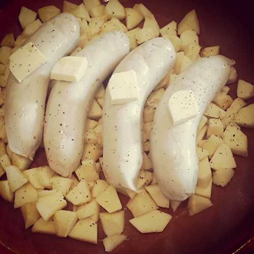 Boudin blanc aux morilles sur son nid de pommes cuit au four