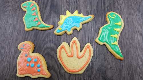 Biscuits décorés dinosaure