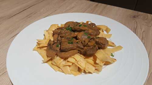 Bœuf stroganoff à la mode bourguignonne