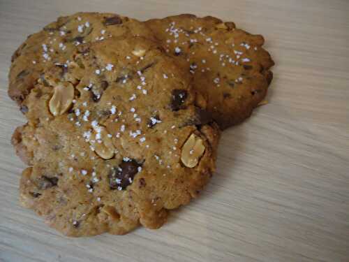 Cookies au beurre de cacahuètes, pépites de chocolat et fleur de sel