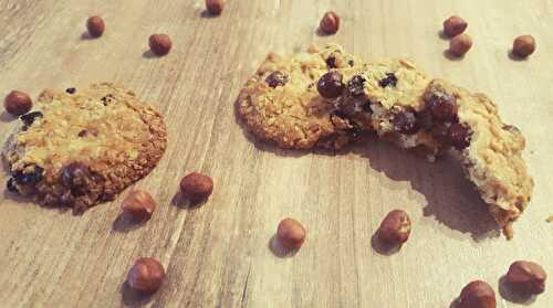 Cookies aux raisins, avoine et noisettes