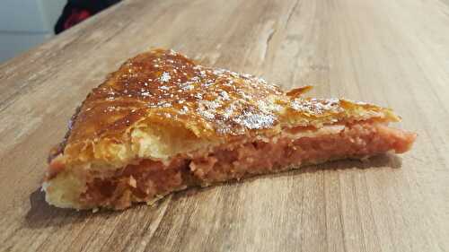 Galette des rois aux pralines roses