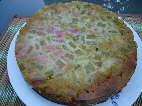 Gâteau tatin à la rhubarbe